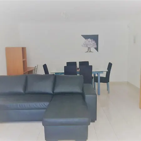 Beautiful Two Bedroom With Garage * Portimao