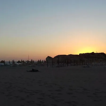 Beautiful Two Bedroom With Garage Portimao