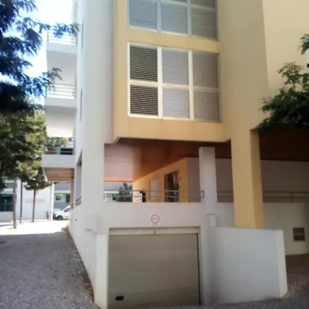 Beautiful Two Bedroom With Garage * Portimão