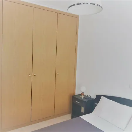 Beautiful Two Bedroom With Garage Apartamento Portimão