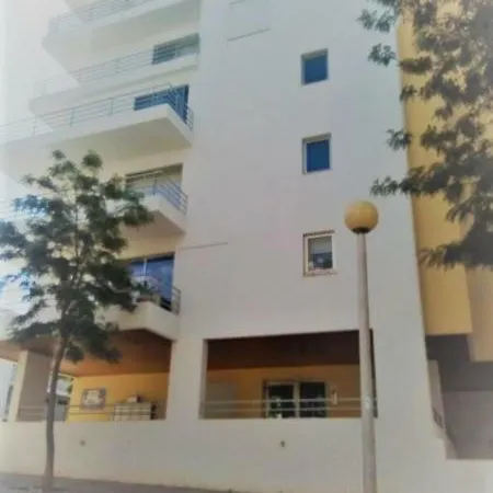 Beautiful Two Bedroom With Garage Apartamento